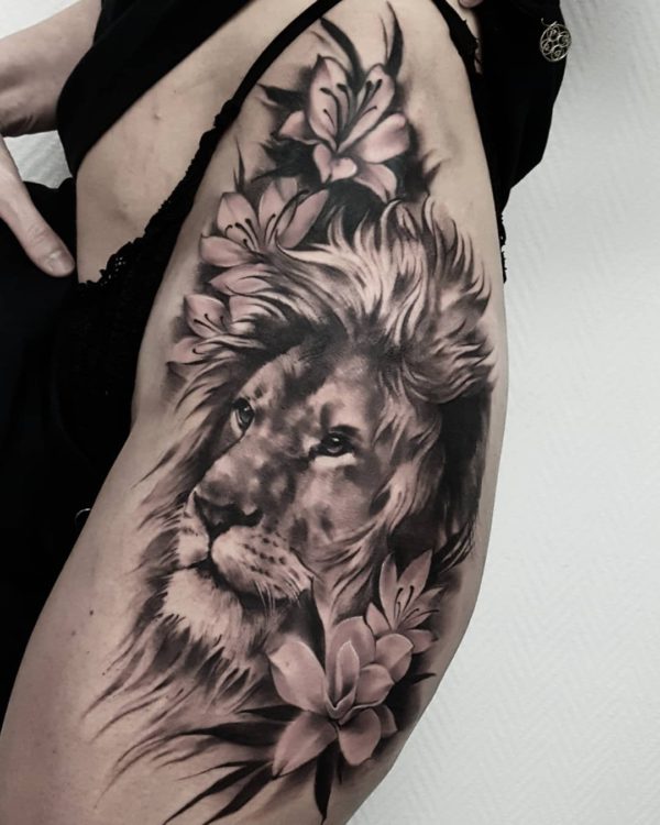 Tattoo by <a href="https://tattoolist.co/artist/victor_mka/">m.k.a.</a>