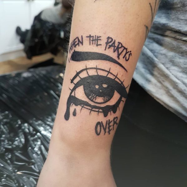 Tattoo by <a href="https://tattoolist.co/artist/leechinghippieart/">Laura Marshall</a>