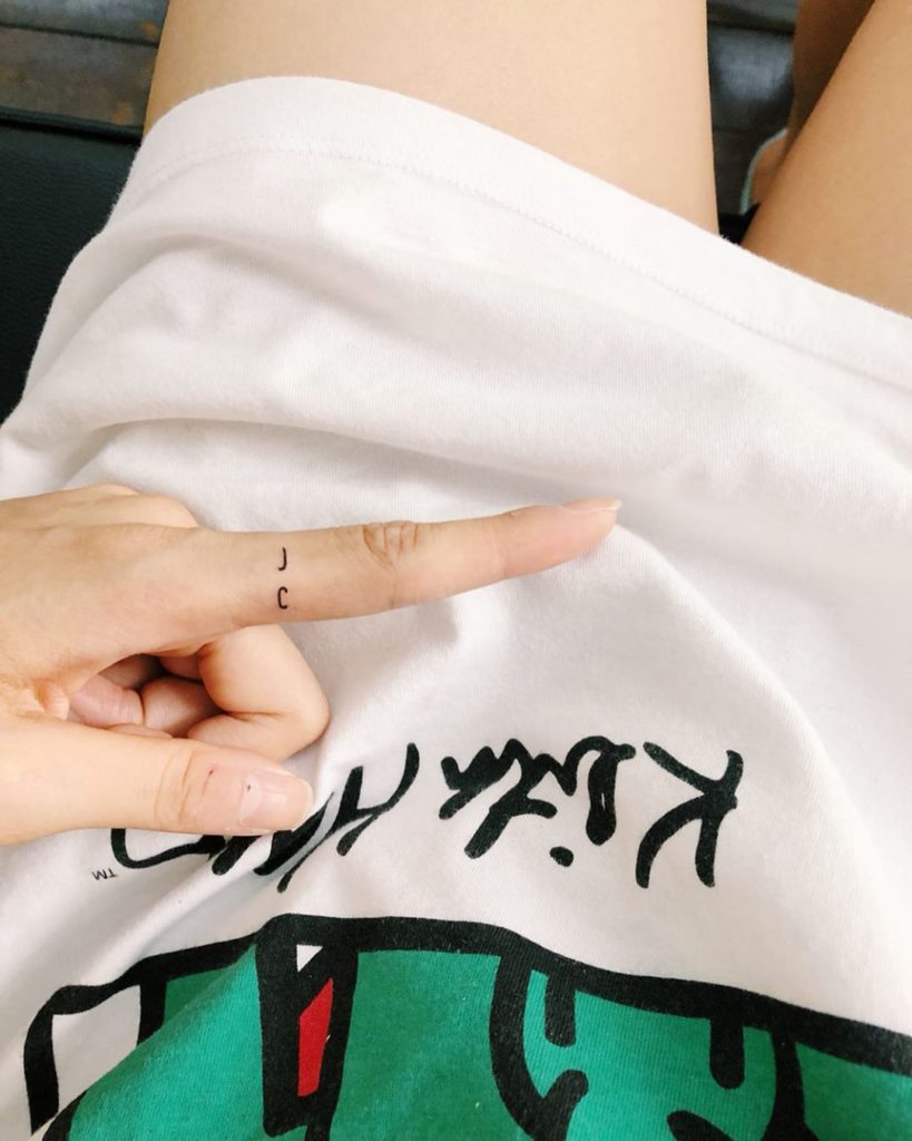 cool tattoo fonts cursive finger