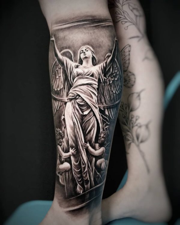 Tattoo by <a href="https://tattoolist.co/artist/tattoo_inferno_ruma/">TATTOO RUMA</a>