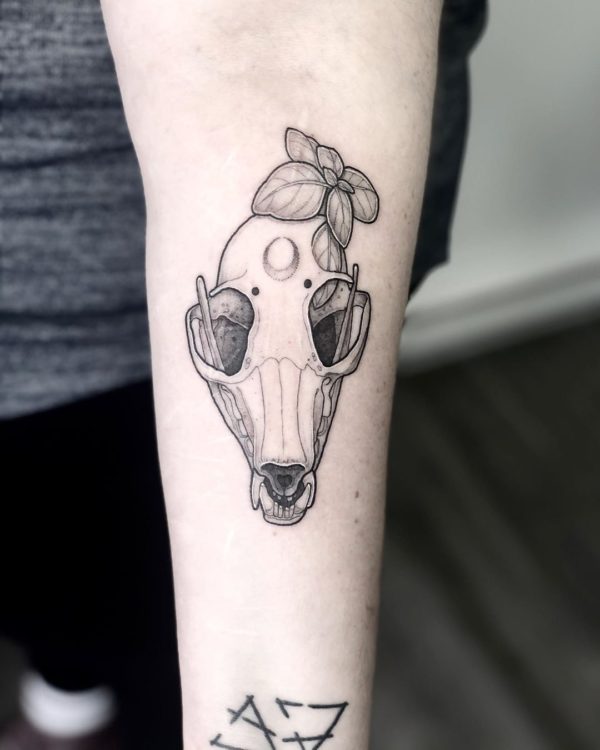 Tattoo by <a href="https://tattoolist.co/artist/alexandrathegreat/">Alex</a>