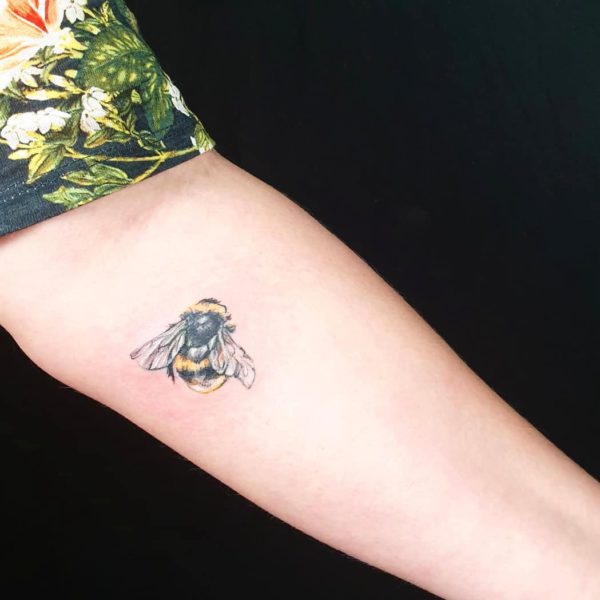 Tattoo by <a href="https://tattoolist.co/artist/bugladytattooer/">Lady Bug</a>