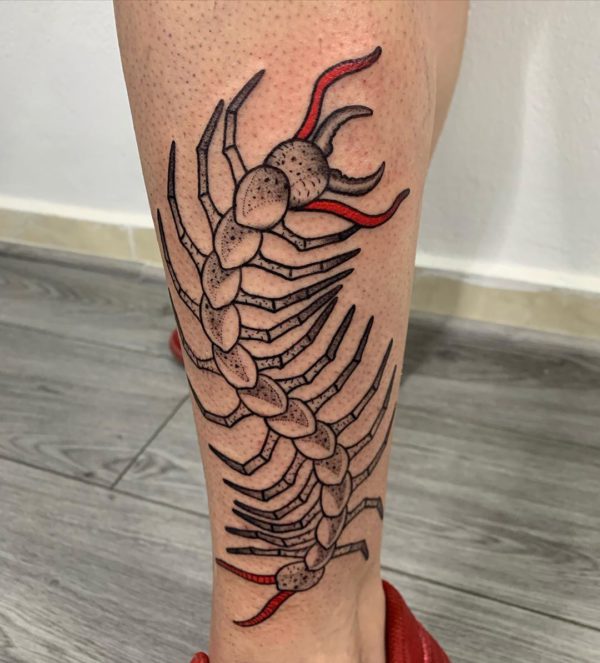 Tattoo by <a href="https://tattoolist.co/artist/marioofarfan/">Mario Farfán</a>