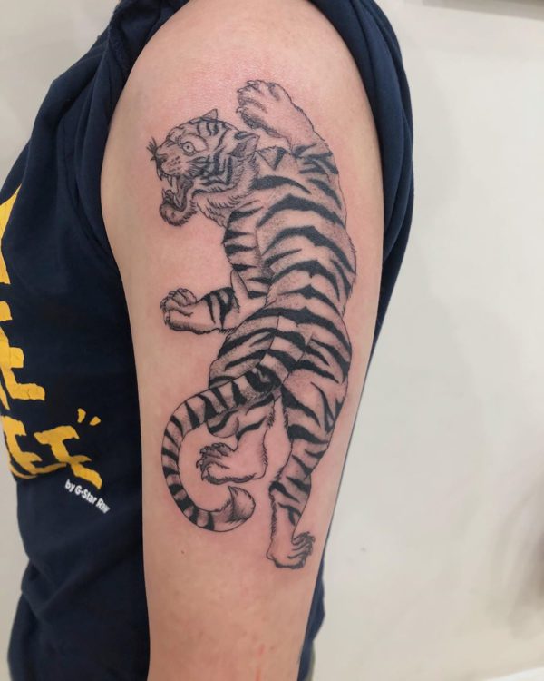 Tattoo by <a href="https://tattoolist.co/artist/supsitt/">Sid</a>