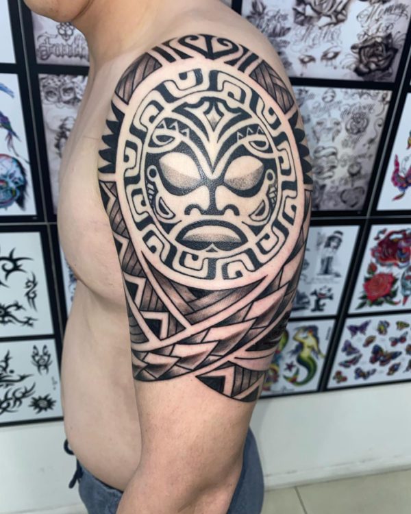 Tattoo by <a href="https://tattoolist.co/artist/hurricaintattoo/">Cain Simmons🌿</a>