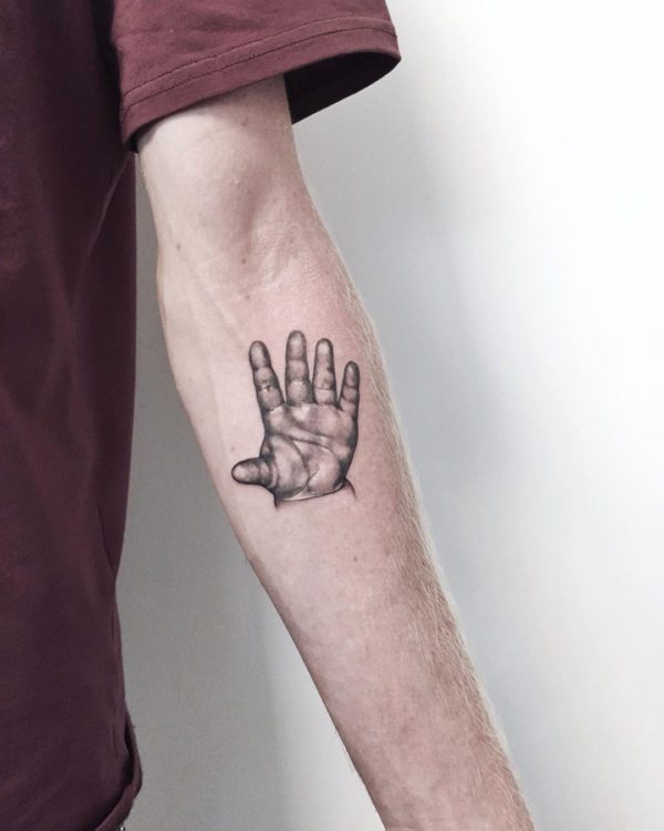 Tattoo by <a href="https://tattoolist.co/artist/noemesystattoo/">Noemesys</a>