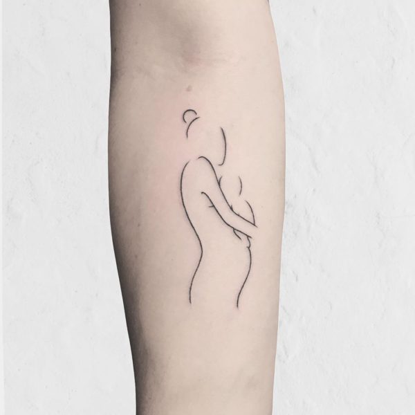 Tattoo by <a href="https://tattoolist.co/artist/backtobasicstattoo/">Charlotte</a>