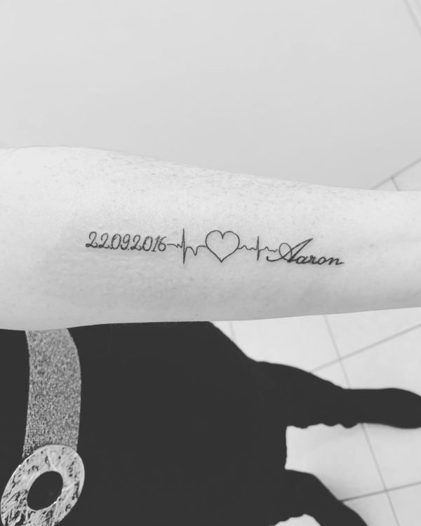 Tattoo by <a href="https://tattoolist.co/artist/julie_inkedd/">Julie</a>