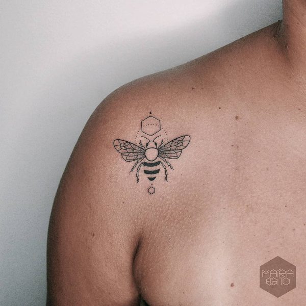 Tattoo by <a href="https://tattoolist.co/artist/mairaegito/">Maíra Egito</a>