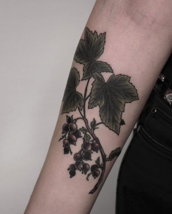 Tattoo by <a href="https://tattoolist.co/artist/fflowerporn/">Olga Nekrasova</a>