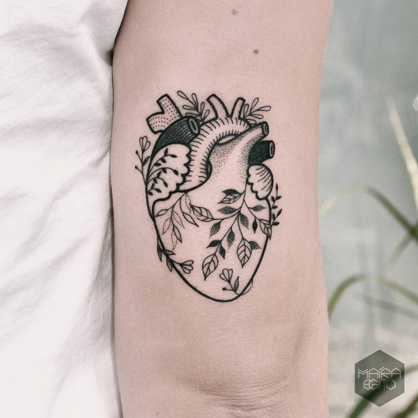 Tattoo by <a href="https://tattoolist.co/artist/mairaegito/">Maíra Egito</a>