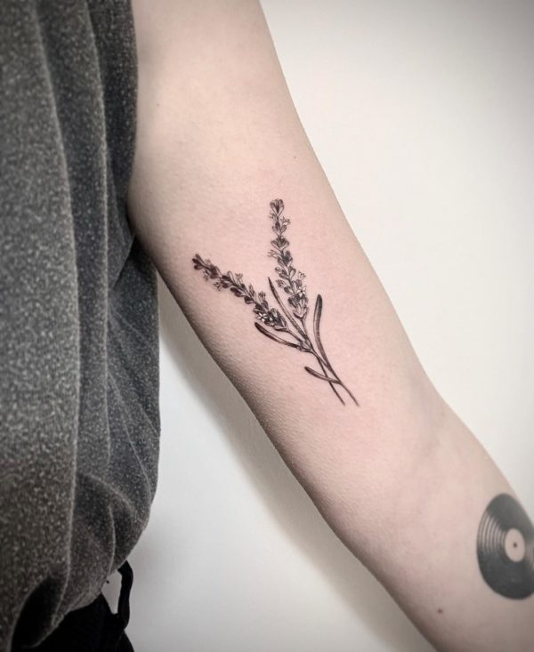 Tattoo by <a href="https://tattoolist.co/artist/noemesystattoo/">Noemesys</a>