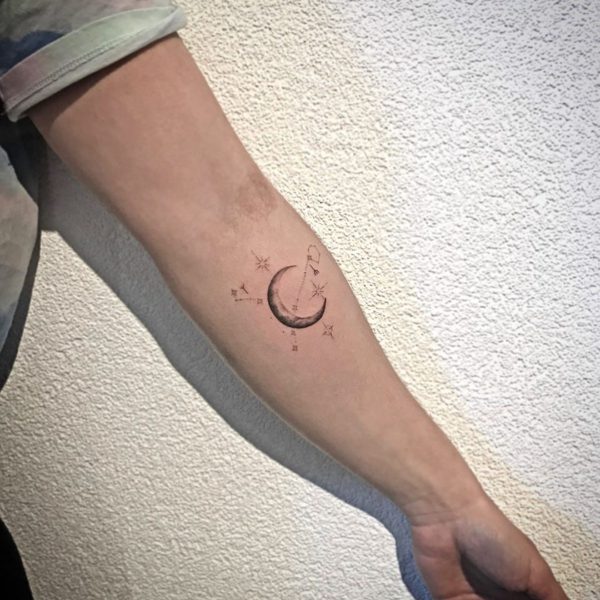 Tattoo by <a href="https://tattoolist.co/artist/naome_tattoo/">Naomé</a>