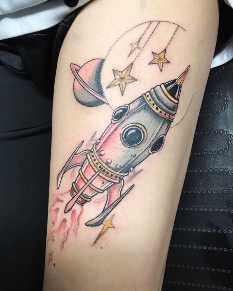 Minimalist alien spaceship tattoo  Tattoogridnet