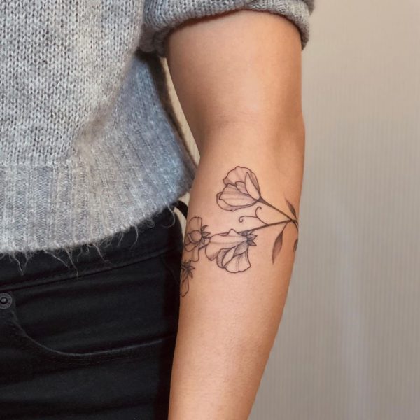 Tattoo by <a href="https://tattoolist.co/artist/liannadefleur/">Lianna</a>