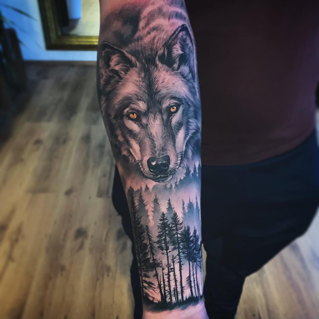 Wolf & Forest tattoo on Forearm (inner) - style by Eddy Zabor