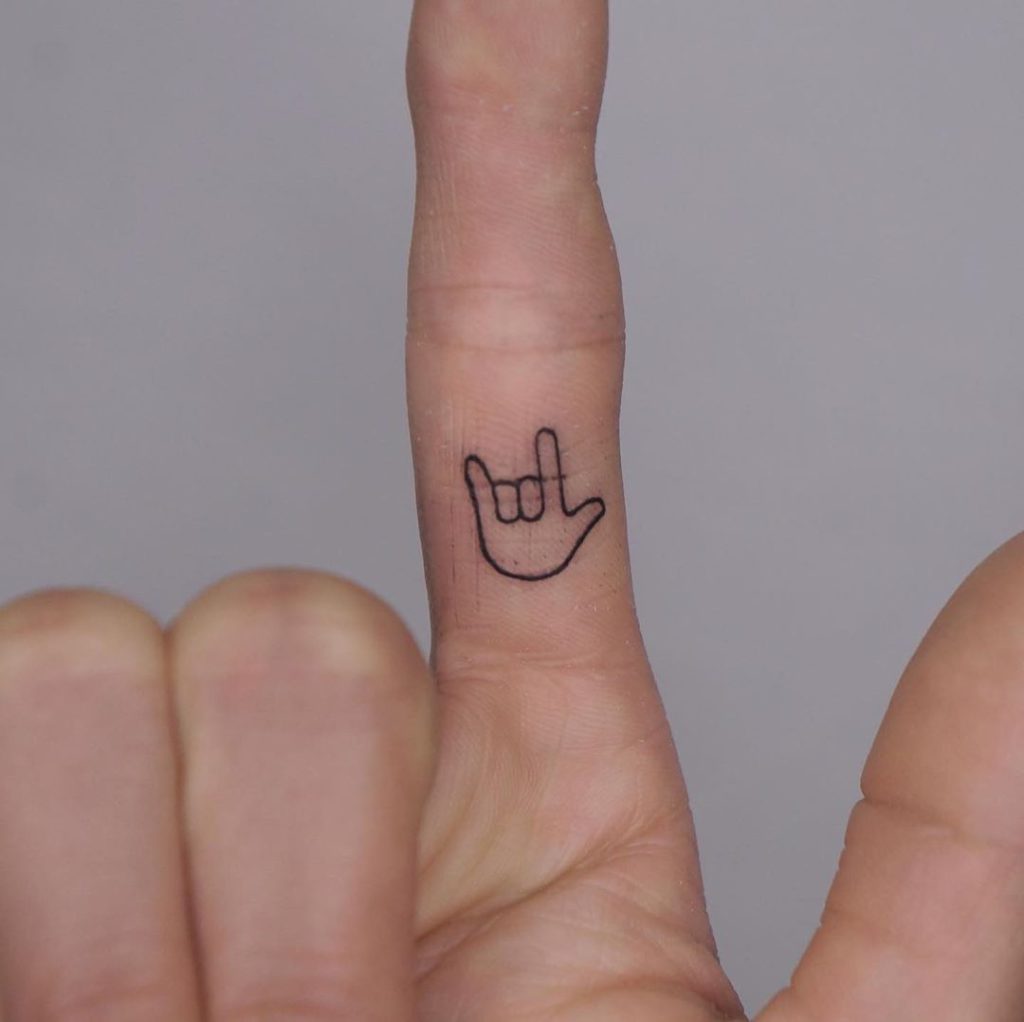 Tattoo on Finger by tattooist.1000