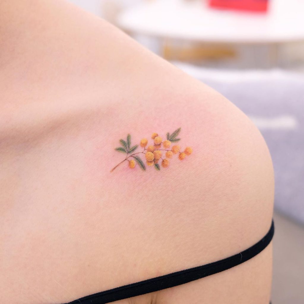 Flower tattoo on Shoulder by Siyeon