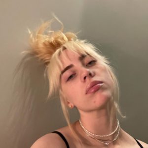 Picture of Billie Eilish without tattoo
